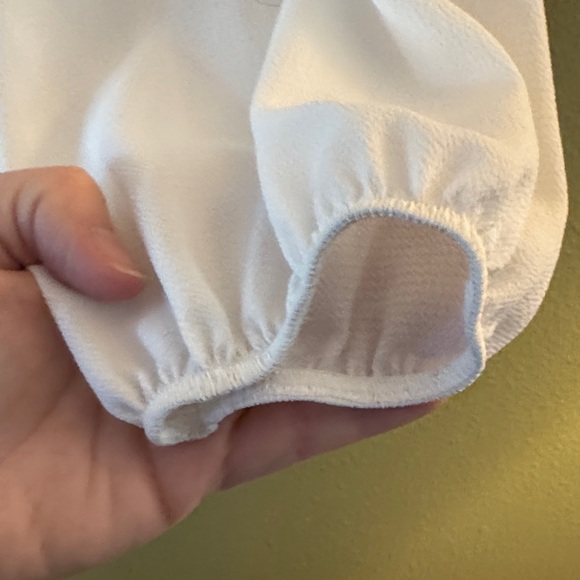 Halo White Womens V-Neck Blouse with Lace Detail - Picture 4 of 7